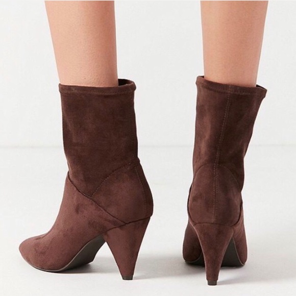 BROWN SCRUNCH SHORT BOOTS - Picture 3 of 5